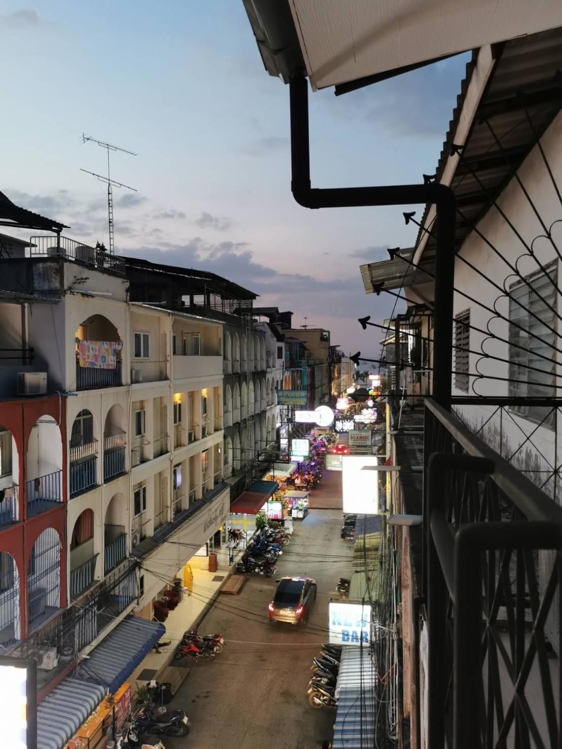 The One Hotel Pattaya Exterior foto